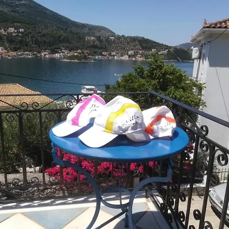 Holiday home Dora *